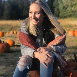 Meet your Posher, Hannah